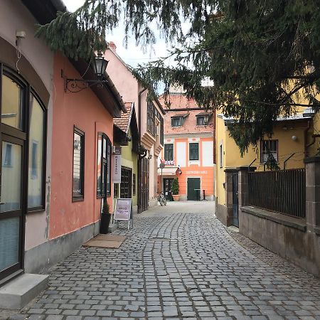 Macskako Apartman Eger Eksteriør billede